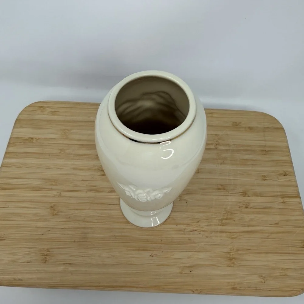 Vintage Lenox Rose Bud Vase Gold Trim 7.5" Cream Ivory Hand Crafted EUC - Picture 3 of 6